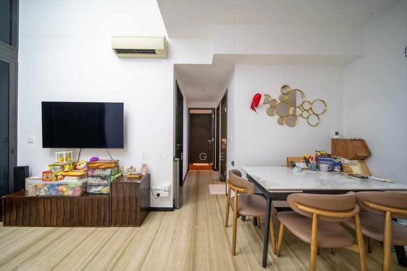 Sims Urban Oasis, 2 Sims Drive, 3 Bedrooms, 1,001 sqft, Condominium For Sale, by George Li, 500245792 - Living Room - PropertyGuru.com.sg