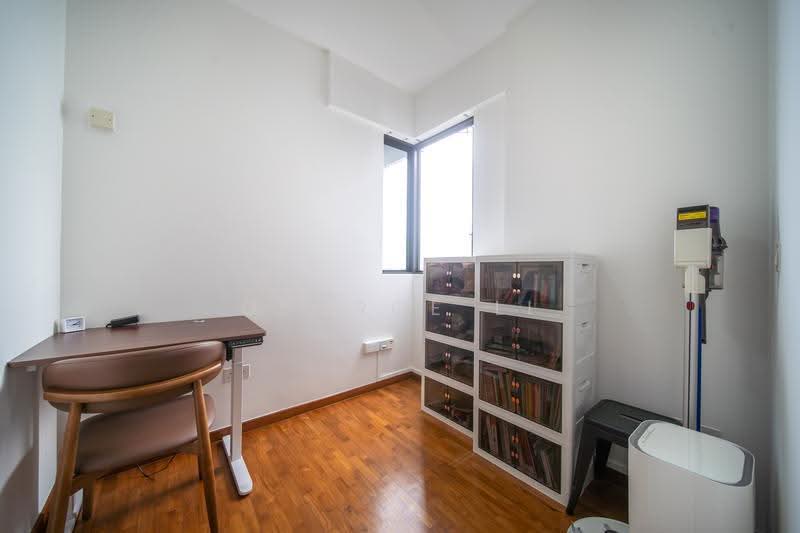 Sims Urban Oasis, 2 Sims Drive, 3 Bedrooms, 1,001 sqft, Condominium For Sale, by George Li, 500245792 - Study - PropertyGuru.com.sg