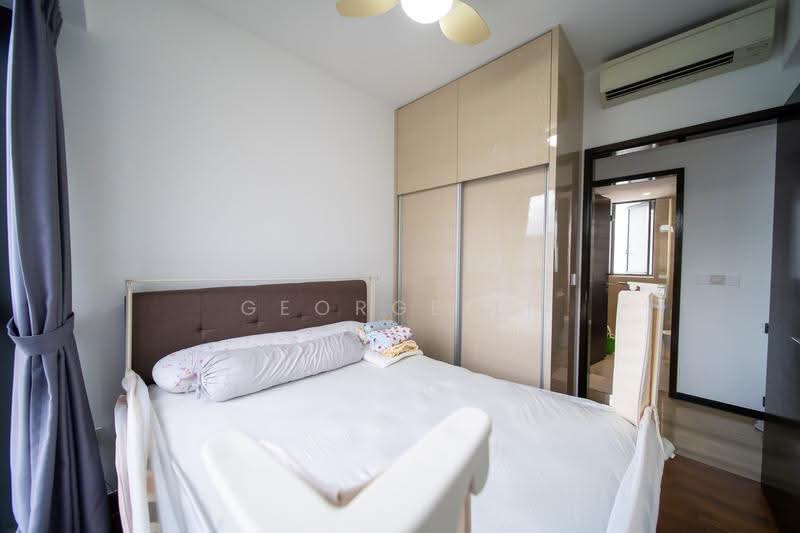 Sims Urban Oasis, 2 Sims Drive, 3 Bedrooms, 1,001 sqft, Condominium For Sale, by George Li, 500245792 - Bedroom - PropertyGuru.com.sg