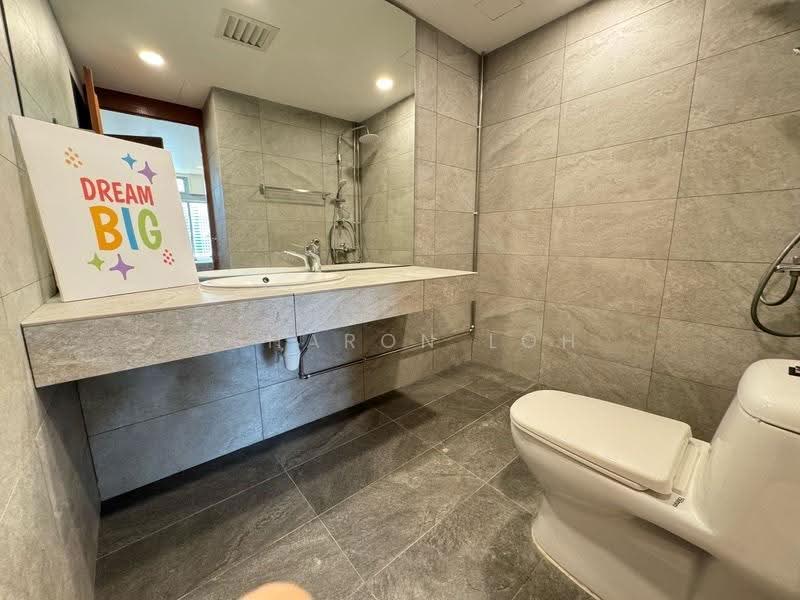 The Plaza, 7500A Beach Road, Beach Road / Bugis / Rochor, 1 Bedroom, , Apartment For Rent, by Ssharon Loh, 500245795 - PropertyGuru.com.sg