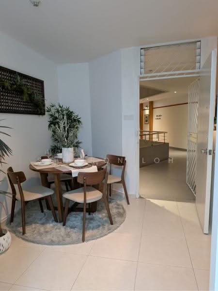 The Plaza, 7500A Beach Road, Beach Road / Bugis / Rochor, 1 Bedroom, , Apartment For Rent, by Ssharon Loh, 500245795 - PropertyGuru.com.sg