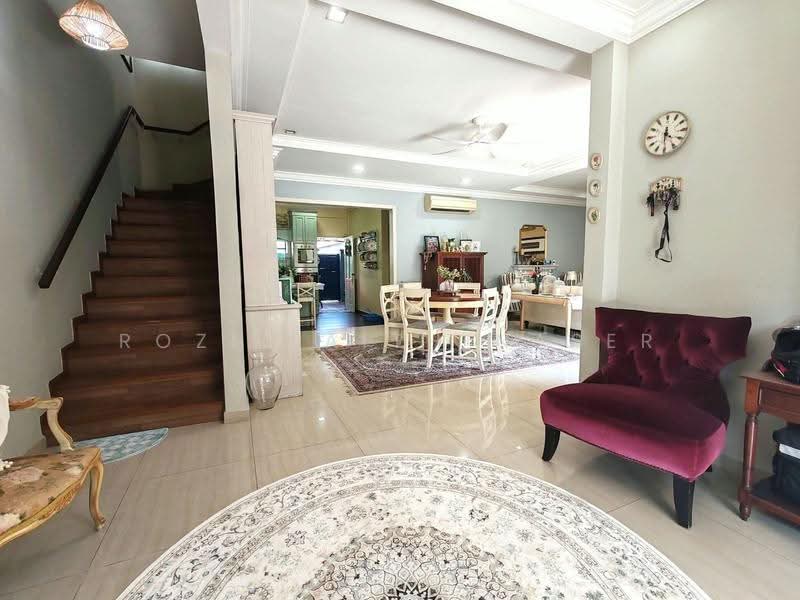 Sembawang Springs Estate, Jalan Salang, Sembawang / Yishun, 5 Bedrooms, 2,700 sqft, Terraced House For Sale, by Rozi Faith Naser, 500245800 - Living Room - PropertyGuru.com.sg