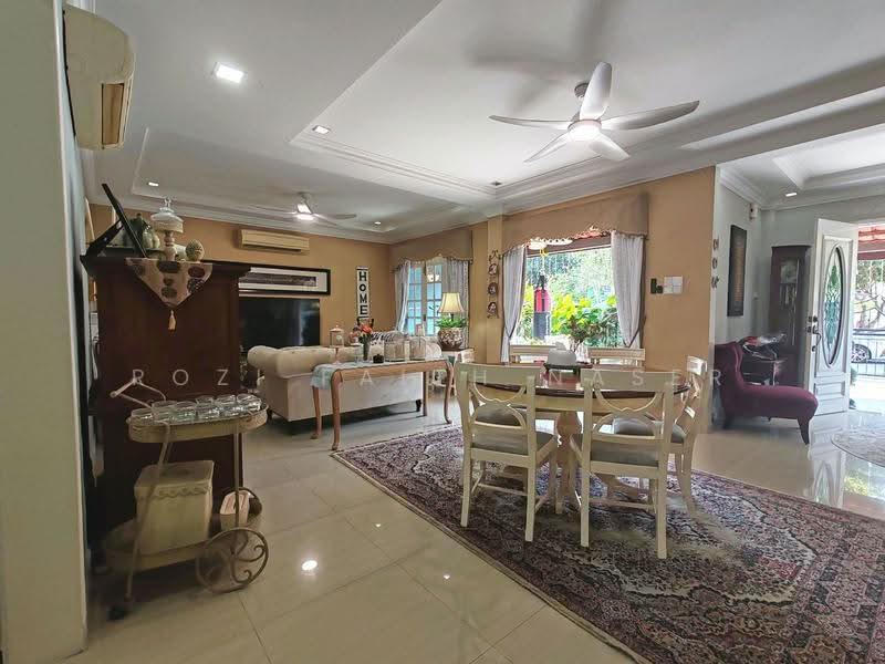 Sembawang Springs Estate, Jalan Salang, Sembawang / Yishun, 5 Bedrooms, 2,700 sqft, Terraced House For Sale, by Rozi Faith Naser, 500245800 - Living Room - PropertyGuru.com.sg