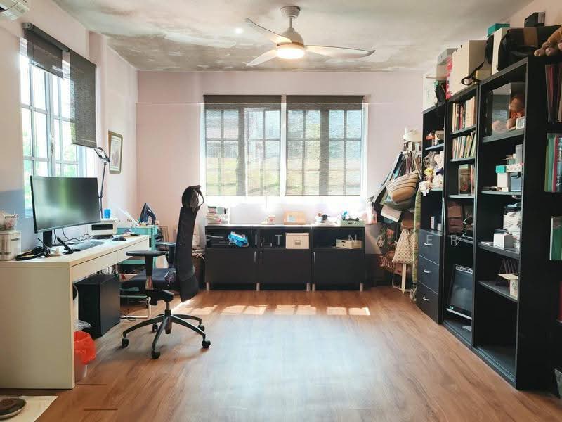Sembawang Springs Estate, Jalan Salang, Sembawang / Yishun, 5 Bedrooms, 2,700 sqft, Terraced House For Sale, by Rozi Faith Naser, 500245800 - Study - PropertyGuru.com.sg