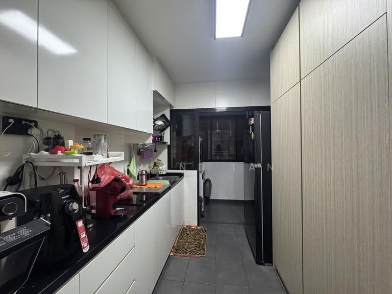 258A Punggol Field, 258A Punggol Field, 3 Bedrooms, 1,001 sqft, HDB Flat For Sale, by Edmund Tan, 500245805 - Kitchen - PropertyGuru.com.sg