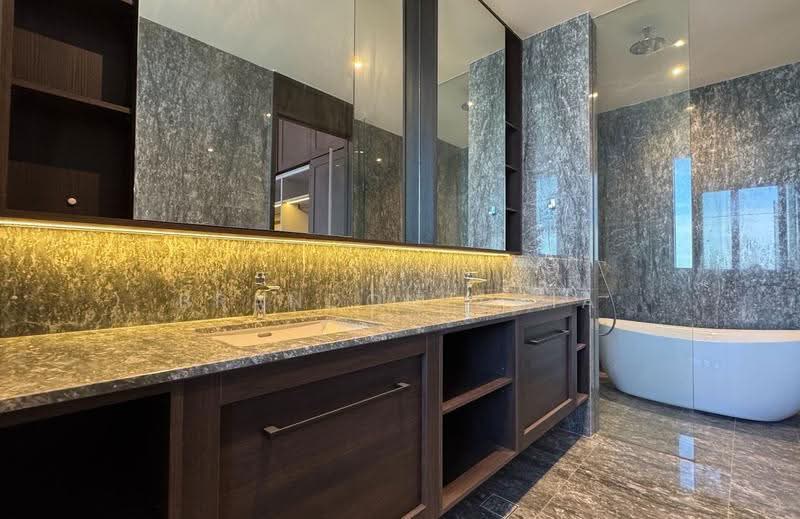 Sky Everton, 50 Everton Road, 5 Bedrooms, 2,228 sqft, Condominium For Sale, by Brandon Chia, 500245810 - Bathroom - PropertyGuru.com.sg