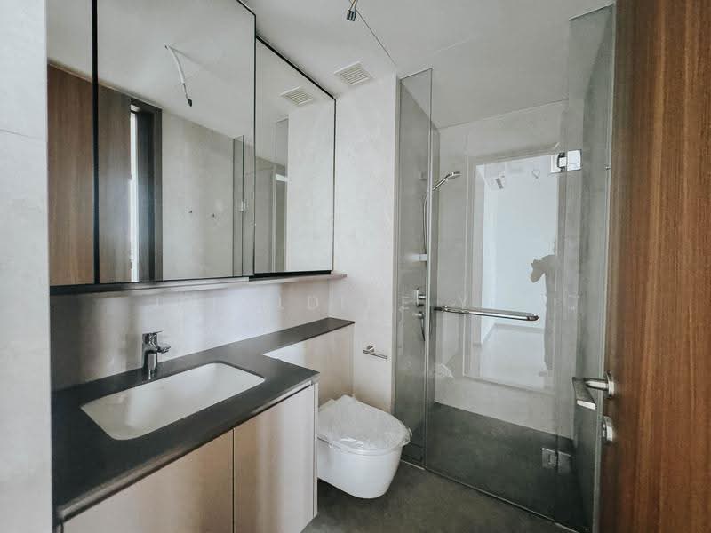 Norwood Grand, , 2 Bedrooms, 624 sqft, Condominium For Rent, by Jeraldine Yeo, 500245830 - Bathroom - PropertyGuru.com.sg