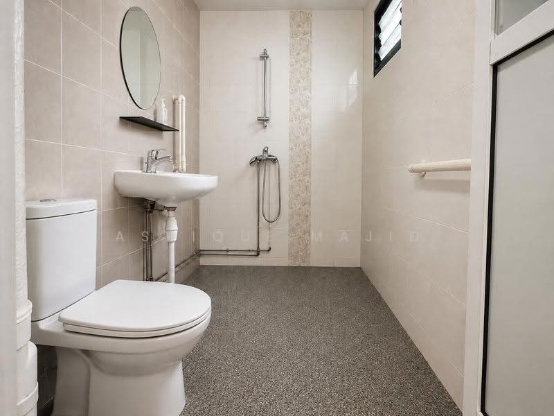 436 Tampines Street 43, 436 Tampines Street 43, 3 Bedrooms, 1,130 sqft, HDB Flat For Sale, by Ashique Majid, 500245842 - Bathroom - PropertyGuru.com.sg