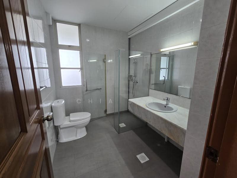 La Suisse I, 58 Swiss View, 3 Bedrooms, 1,658 sqft, Condominium For Rent, by Chia S M, 500245845 - Bathroom - PropertyGuru.com.sg