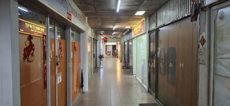 Golden Mile Tower, 6001 Beach Road, Beach Road / Bugis / Rochor, 258 sqft, Other Retail For Sale, by Steven Jeremiah, 500245851 - Corridor - CommercialGuru.com.sg