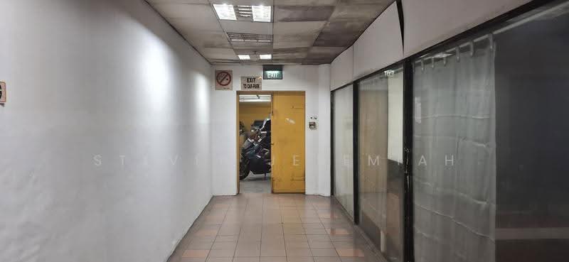 Golden Mile Tower, 6001 Beach Road, Beach Road / Bugis / Rochor, 258 sqft, Other Retail For Sale, by Steven Jeremiah, 500245851 - Corridor - CommercialGuru.com.sg