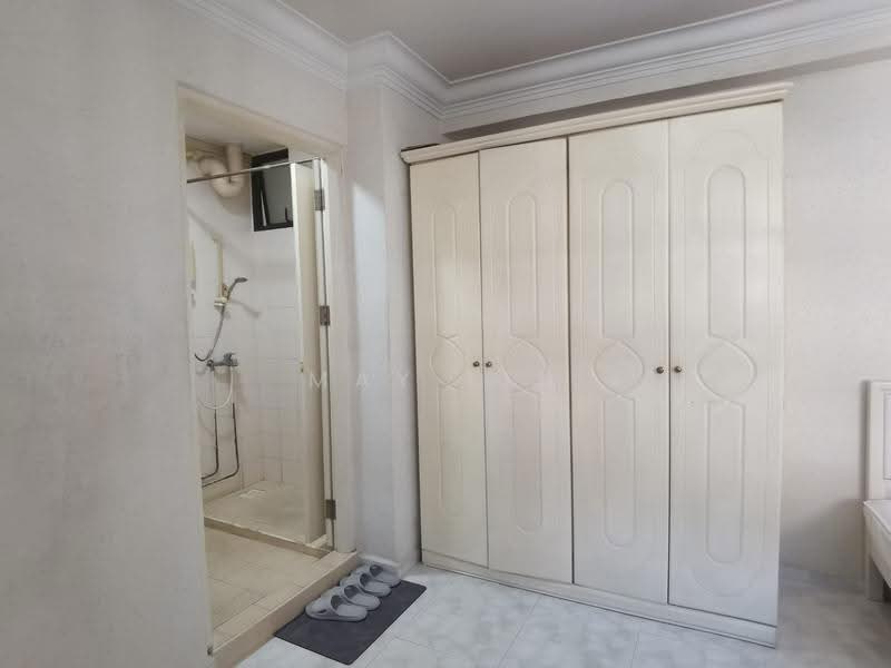 770 Bedok Reservoir View, 770 Bedok Reservoir View, Room Rental, 150 sqft, HDB Flat For Rent, by May Lin, 500245857 - Bathroom - PropertyGuru.com.sg