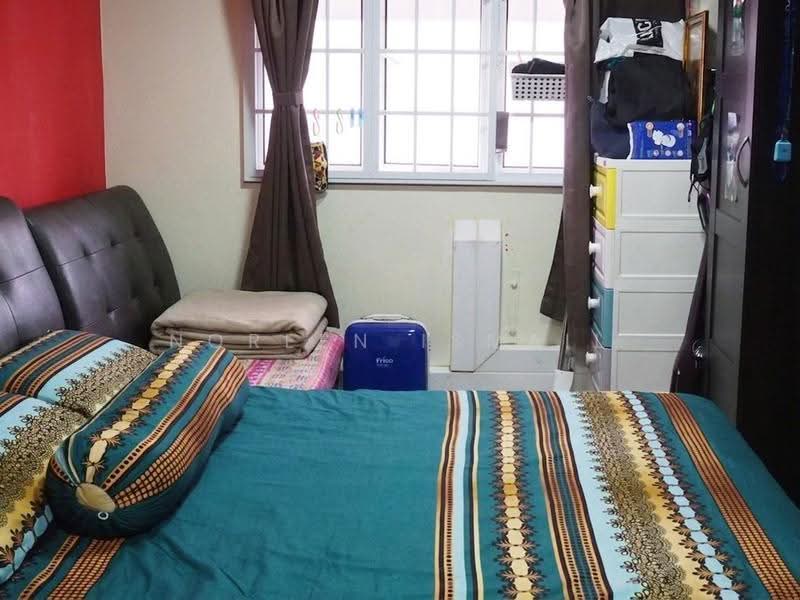 449 Jurong West Street 42, 449 Jurong West Street 42, Boon Lay / Jurong / Tuas, 3 Bedrooms, 1,108 sqft, HDB Flat For Sale, by Noreen Ismail, 500245860 - Bedroom - PropertyGuru.com.sg