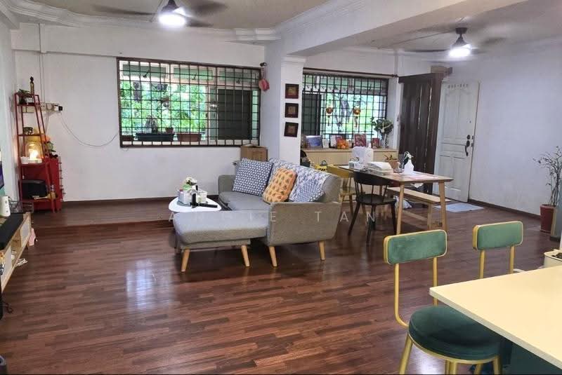560 Pasir Ris Street 51, 560 Pasir Ris Street 51, Pasir Ris / Tampines, 3 Bedrooms, 1,130 sqft, HDB Flat For Sale, by Angie Tan, 500245863 - Living Room - PropertyGuru.com.sg