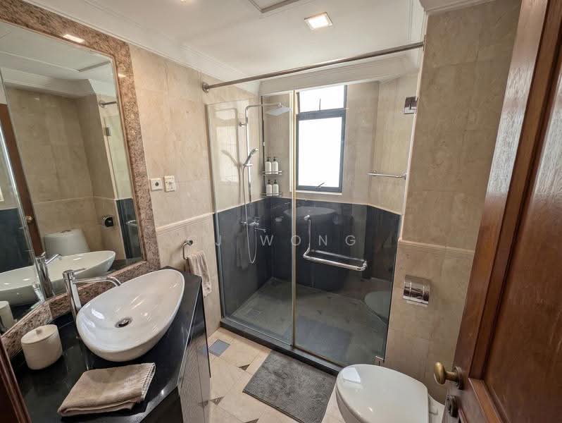 Valley Park, 473 River Valley Road, Tanglin / Holland / Bukit Timah, 2 Bedrooms, 1,216 sqft, Condominium For Rent, by CJ Wong, 500245868 - Bathroom - PropertyGuru.com.sg