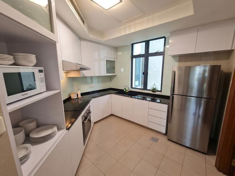 Valley Park, 473 River Valley Road, Tanglin / Holland / Bukit Timah, 2 Bedrooms, 1,216 sqft, Condominium For Rent, by CJ Wong, 500245868 - Kitchen - PropertyGuru.com.sg