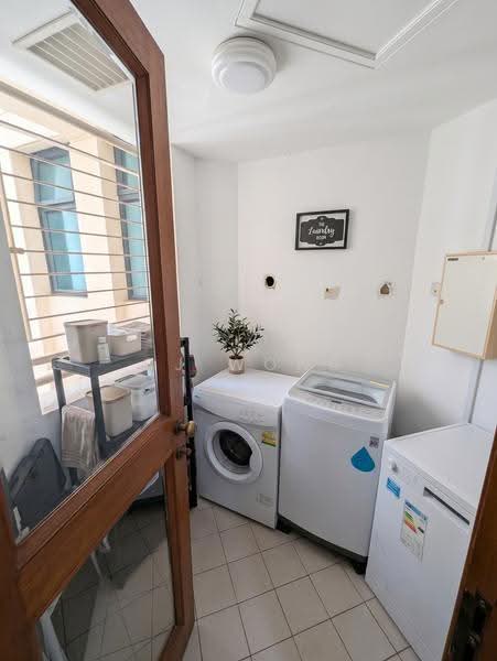 Valley Park, 473 River Valley Road, Tanglin / Holland / Bukit Timah, 2 Bedrooms, 1,216 sqft, Condominium For Rent, by CJ Wong, 500245868 - Interior - PropertyGuru.com.sg