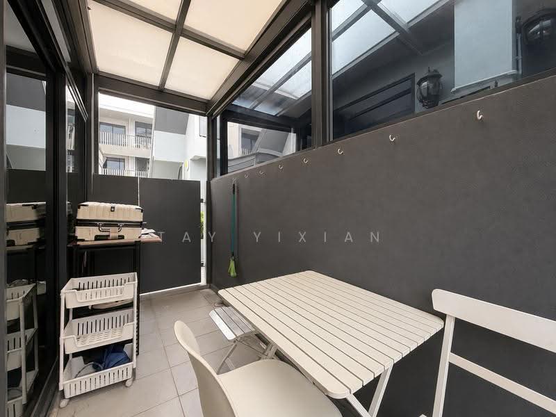 Guillemard Suites, 213 Guillemard Road, 2 Bedrooms, 790 sqft, Apartment For Sale, by Tay Yixian, 500245876 - Balcony - PropertyGuru.com.sg