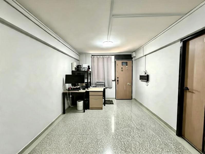 166 Stirling Road, 166 Stirling Road, Alexandra / Commonwealth, 2 Bedrooms, 731 sqft, HDB Flat For Rent, by Kyean Lim, 500245892 - Study - PropertyGuru.com.sg