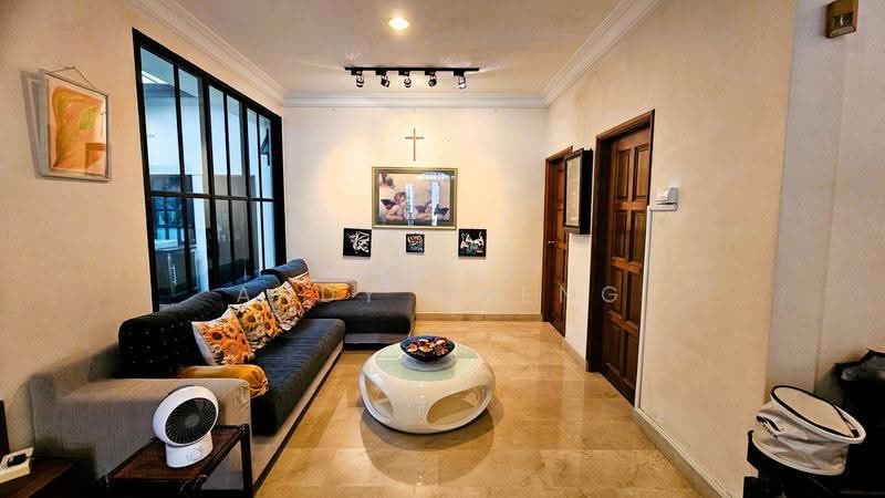 โ
๐๐ฎ๐ป๐ฑ๐ฒ๐ฑ ๐๐
๐ฐ๐ฒ๐น๐น๐ฒ๐ป๐ฐ๐ฒ โ
Freehold Landed | Rebuild To A Detached | Serangoon Gardens, Serangoon Garden Way | Brighton Avenue | St Helier's Avenue, 9 Bedrooms, 5,000 sqft, Detached House For Sale, by Andy Cheng, 500245901 - Living Room - PropertyGuru.com.sg