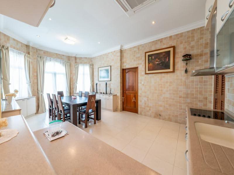 GCB Wide FrontageSuperb Privacy<$35 MIL, swiss club, 10+ Bedrooms, 10,000 sqft, Good Class Bungalow For Sale, by Dan Tan, 500245907 - Dining Room - PropertyGuru.com.sg