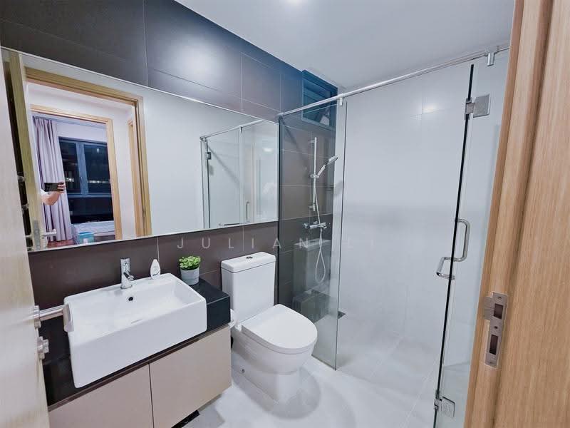 Esparina Residences, 113 Compassvale Bow, 2 Bedrooms, 829 sqft, Condominium For Rent, by Julian Li, 500245909 - Bathroom - PropertyGuru.com.sg