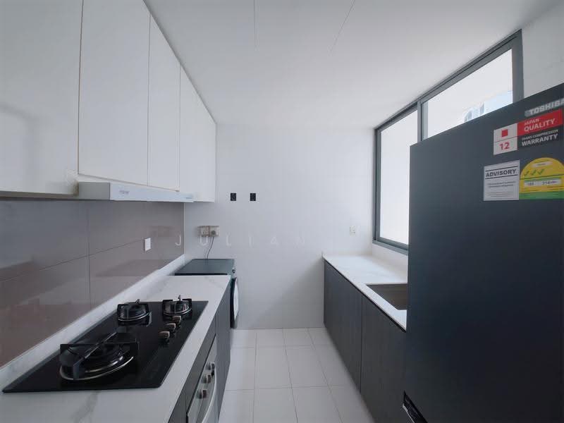 Esparina Residences, 113 Compassvale Bow, Hougang / Punggol / Sengkang, 2 Bedrooms, 829 sqft, Condominium For Rent, by Julian Li, 500245909 - Kitchen - PropertyGuru.com.sg
