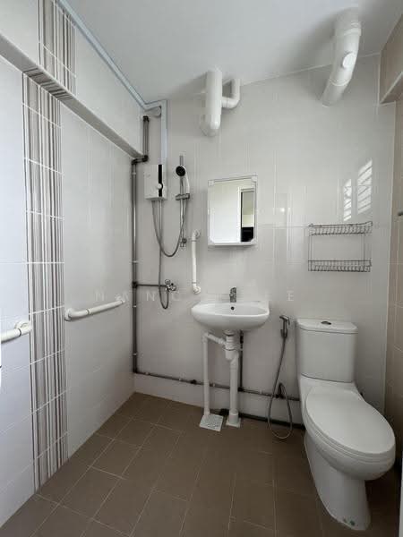 771 Yishun Avenue 3, 771 Yishun Avenue 3, Sembawang / Yishun, 3 Bedrooms, 904 sqft, HDB Flat For Sale, by Nancy See, 500245915 - Bathroom - PropertyGuru.com.sg