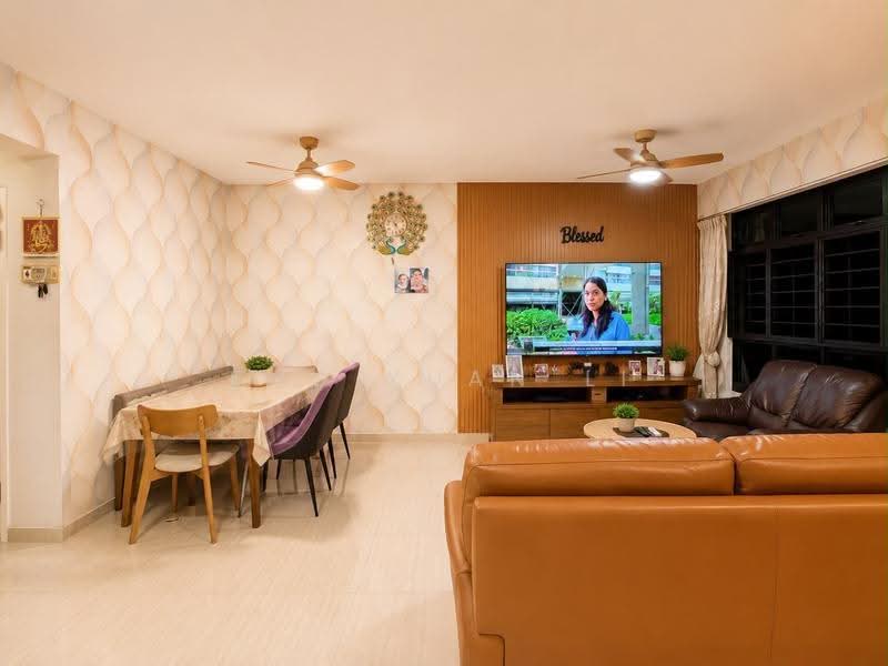 997B Buangkok Crescent, 997B Buangkok Crescent, Hougang / Punggol / Sengkang, 4 Bedrooms, 1,216 sqft, HDB Flat For Sale, by Eng Yuan Li, 500245922 - Living Room - PropertyGuru.com.sg