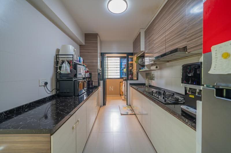 997B Buangkok Crescent, 997B Buangkok Crescent, Hougang / Punggol / Sengkang, 4 Bedrooms, 1,216 sqft, HDB Flat For Sale, by Eng Yuan Li, 500245922 - Kitchen - PropertyGuru.com.sg