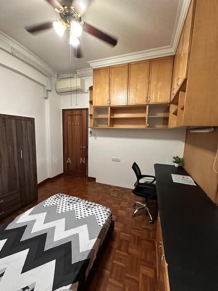 Gold Coast Condo, 360 Pasir Panjang Road, Room Rental, 120 sqft, Condominium For Rent, by Francis Lee, 500245929 - PropertyGuru.com.sg