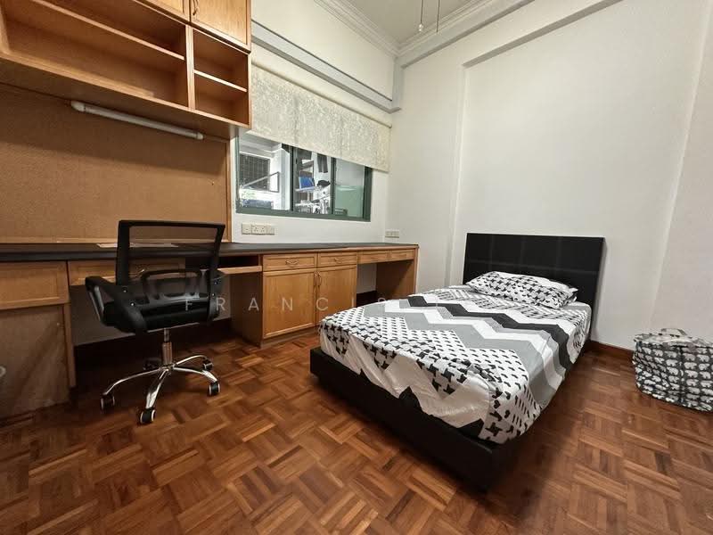 Gold Coast Condo, 360 Pasir Panjang Road, Room Rental, 120 sqft, Condominium For Rent, by Francis Lee, 500245929 - PropertyGuru.com.sg