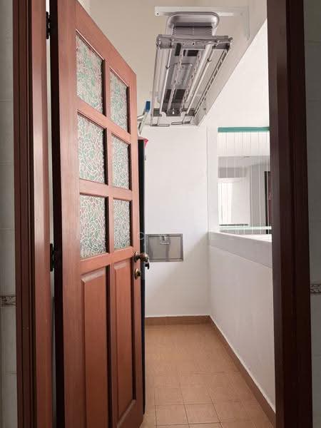 Merawoods, , 2 Bedrooms, 1,076 sqft, Condominium For Sale, by Nancy See, 500245949 - Entrance - PropertyGuru.com.sg