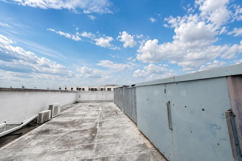 Empire Techno Centre, 30 Kaki Bukit Road 3, Eunos / Geylang / Paya Lebar, 2,700 sqft, Factory / Workshop (B2) For Rent, by Javier Ng 黄允健, 500245959 - Roof - CommercialGuru.com.sg