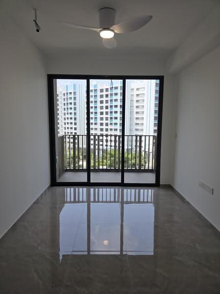 Norwood Grand, 10 Champions Way, 2 Bedrooms, 624 sqft, Condominium For Rent, by Ezen Ho, 500245963 - Balcony - PropertyGuru.com.sg