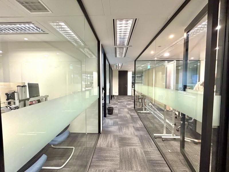 CITY HALL | Modern Fitted Office | Near MRT Stations |, City Hall / Esplanade MRT, City Hall / Clarke Quay, 1,709 sqft, Office For Rent, by Amy Aw 胡嘉薇, 500245965 - CommercialGuru.com.sg