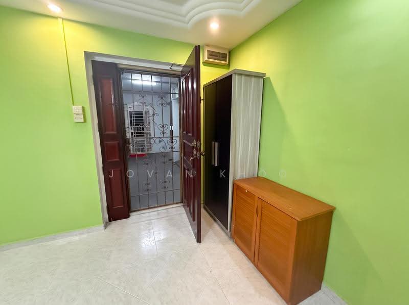 650A Jurong West Street 61, 650A Jurong West Street 61, 2 Bedrooms, 1,194 sqft, HDB Flat For Rent, by Jovan Khoo, 500245968 - Entrance - PropertyGuru.com.sg