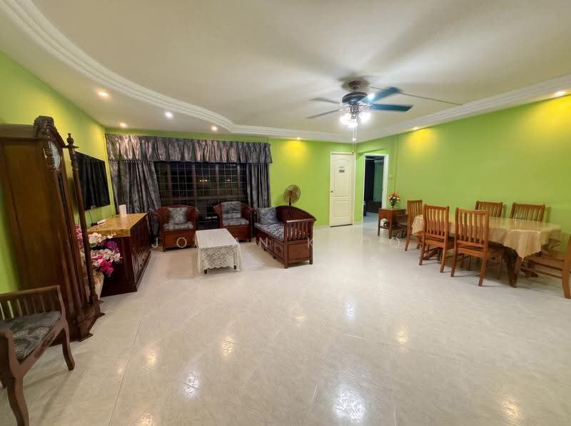 650A Jurong West Street 61, 650A Jurong West Street 61, 2 Bedrooms, 1,194 sqft, HDB Flat For Rent, by Jovan Khoo, 500245968 - Living Room - PropertyGuru.com.sg