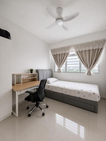 422B Northshore Drive, 422B Northshore Drive, Hougang / Punggol / Sengkang, 3 Bedrooms, 1,001 sqft, HDB Flat For Sale, by Elise Liew, 500245970 - Bedroom - PropertyGuru.com.sg