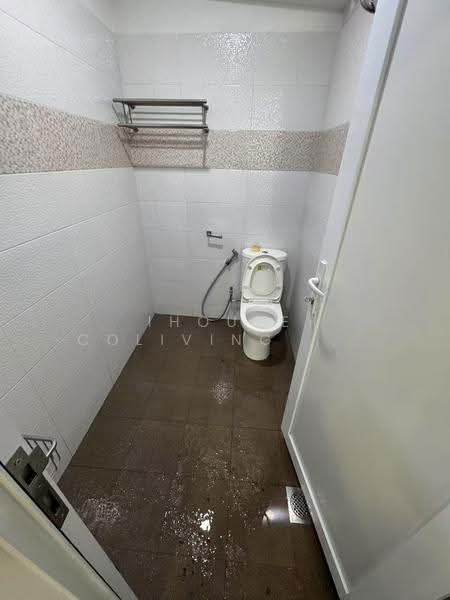 17 jln asas,fuyong estate, Dairy Farm / Bukit Panjang / Choa Chu Kang, Room Rental, 90 sqft, Detached House For Rent, by BUNNY, 500245985 - Bathroom - PropertyGuru.com.sg