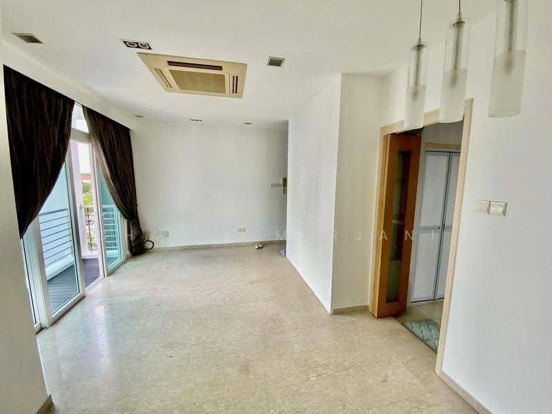 Coastarina, 510 East Coast Road, East Coast / Marine Parade, 3 Bedrooms, 1,389 sqft, Condominium For Rent, by Champa Murjani, 500246018 - Living Room - PropertyGuru.com.sg