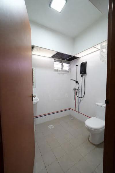 871C Tampines Street 86, 871C Tampines Street 86, Pasir Ris / Tampines, 3 Bedrooms, 1,012 sqft, HDB Flat For Sale, by Sid Aiksan, 500246036 - Bathroom - PropertyGuru.com.sg