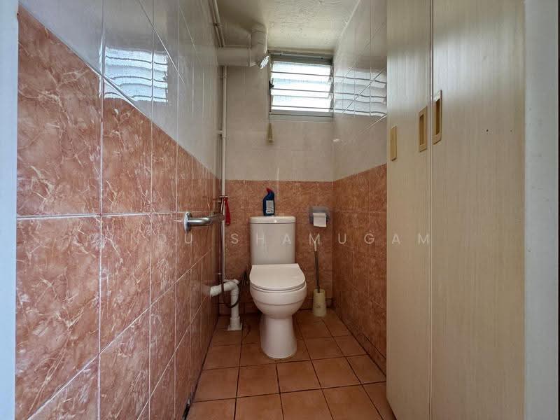 108 Yishun Ring Road, 108 Yishun Ring Road, 2 Bedrooms, 604 sqft, HDB Flat For Sale, by Indu Shamugam, 500246057 - Bathroom - PropertyGuru.com.sg