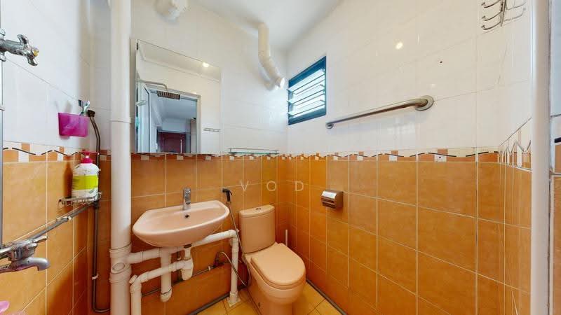 20 Teck Whye Lane, 20 Teck Whye Lane, Dairy Farm / Bukit Panjang / Choa Chu Kang, 3 Bedrooms, 1,001 sqft, HDB Flat For Sale, by Vod Chia, 500246067 - Bathroom - PropertyGuru.com.sg