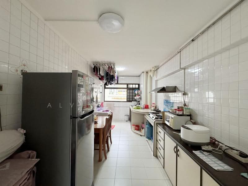 671 Hougang Avenue 8, 671 Hougang Avenue 8, Hougang / Punggol / Sengkang, 3 Bedrooms, 1,119 sqft, HDB Flat For Sale, by Alvin Ong 王裕清, 500246069 - Kitchen - PropertyGuru.com.sg