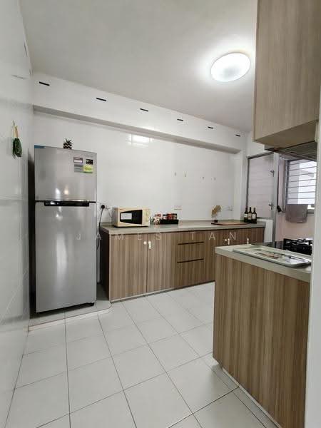 440A Fernvale Link, 440A Fernvale Link, Seletar / Yio Chu Kang, 3 Bedrooms, 990 sqft, HDB Flat For Sale, by James Tan, 500246076 - Kitchen - PropertyGuru.com.sg