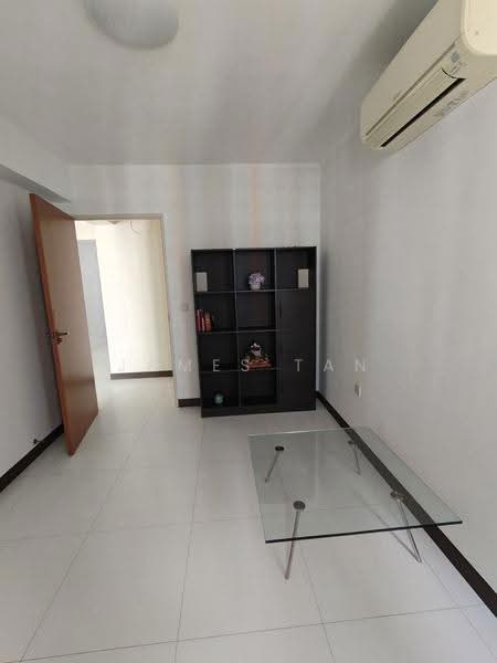 440A Fernvale Link, 440A Fernvale Link, Seletar / Yio Chu Kang, 3 Bedrooms, 990 sqft, HDB Flat For Sale, by James Tan, 500246076 - Living Room - PropertyGuru.com.sg