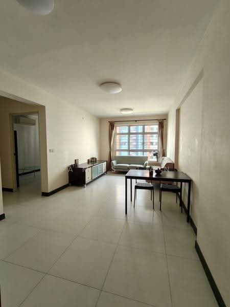 440A Fernvale Link, 440A Fernvale Link, Seletar / Yio Chu Kang, 3 Bedrooms, 990 sqft, HDB Flat For Sale, by James Tan, 500246076 - Living Room - PropertyGuru.com.sg