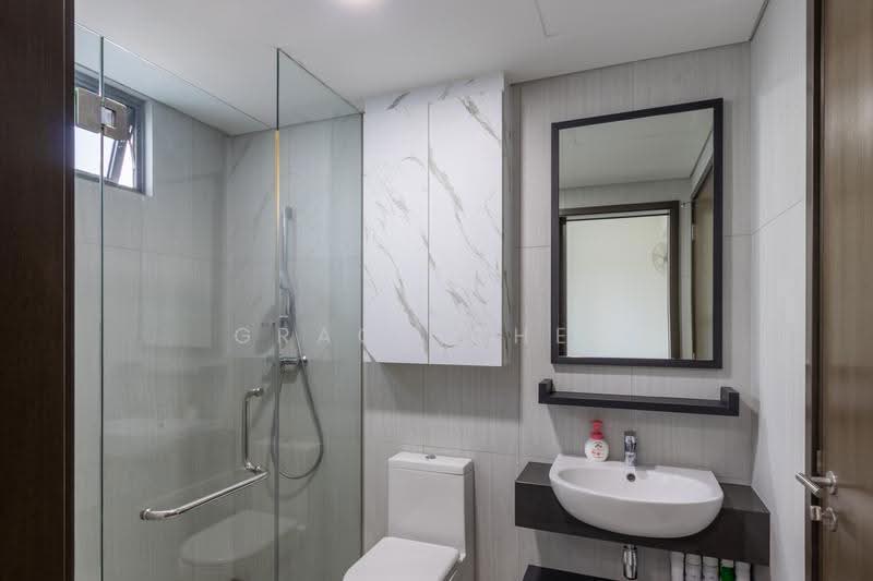 The Rise @ Oxley - Residences, 71 Oxley Rise, 3 Bedrooms, 923 sqft, Apartment For Rent, by Grace Chen, 500246077 - Bathroom - PropertyGuru.com.sg
