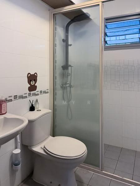 633A Punggol Drive, 633A Punggol Drive, Hougang / Punggol / Sengkang, 3 Bedrooms, 990 sqft, HDB Flat For Sale, by Remy R, 500246080 - Bathroom - PropertyGuru.com.sg
